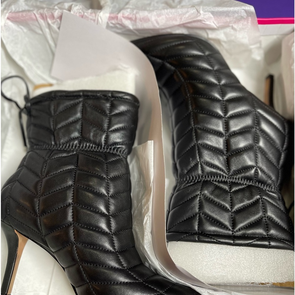 Vince Camuto Faderik black bootie. Brand New. Size 7.
